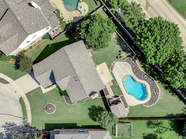 8000  Crazy Horse Lane , Fort Worth Texas 76137