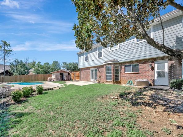 8000  Crazy Horse Lane , Fort Worth Texas 76137