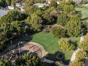 2623 N Garrett Avenue , Dallas Texas 75206