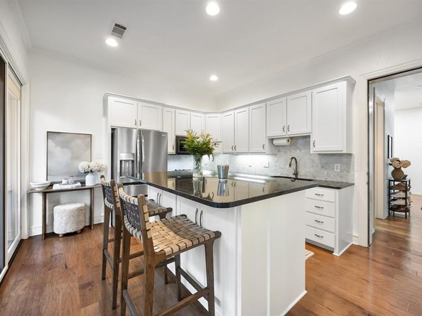 2623 N Garrett Avenue , Dallas Texas 75206