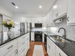 2623 N Garrett Avenue , Dallas Texas 75206