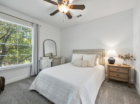 2623 N Garrett Avenue , Dallas Texas 75206