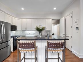 2623 N Garrett Avenue , Dallas Texas 75206