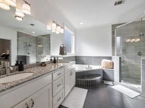 2623 N Garrett Avenue , Dallas Texas 75206