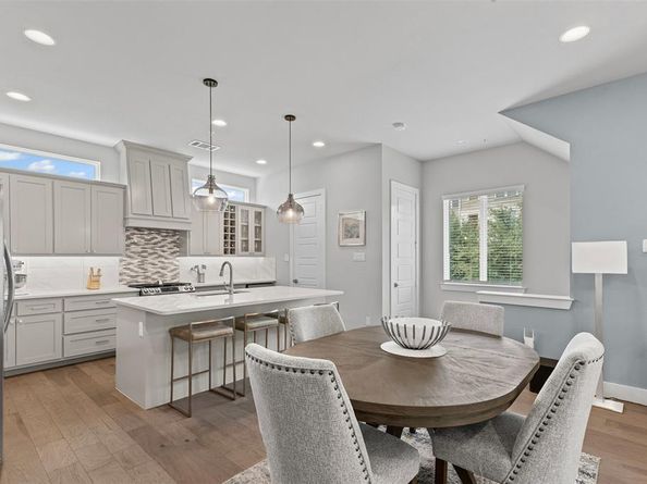 2741  Merrimac Street  101, Fort Worth Texas 76107