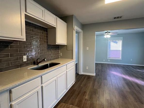 3453  Wayside Avenue , Fort Worth Texas 76110