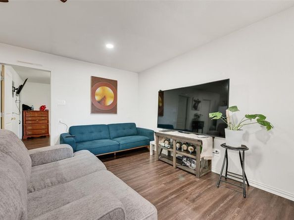 205 E Marguerita Drive , Garland Texas 75040