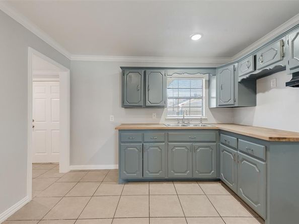 205 E Marguerita Drive , Garland Texas 75040