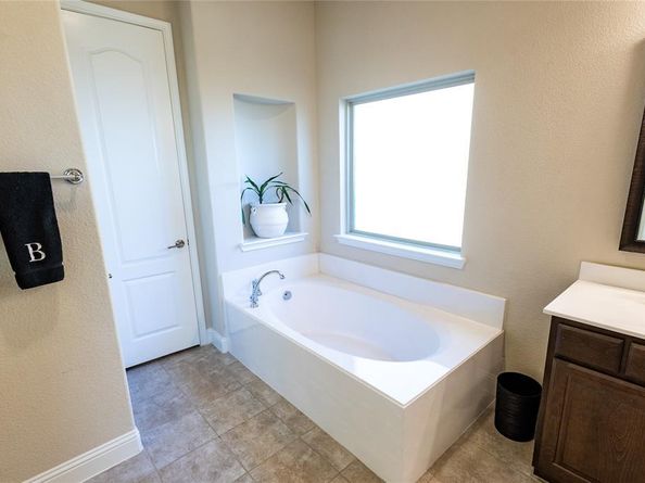 2711  Fleur De Lis Lane , Grand Prairie Texas 75054