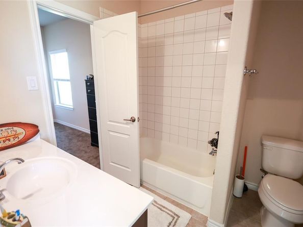 2711  Fleur De Lis Lane , Grand Prairie Texas 75054