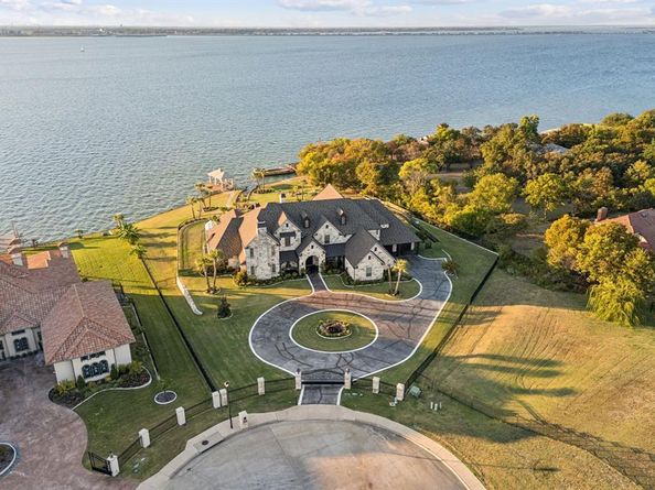 916  Cedar Shores Drive , Heath Texas 75032