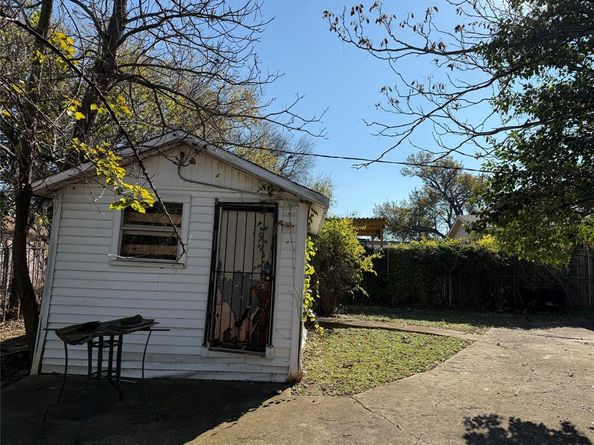 602  Bonnie View Road , Dallas Texas 75203