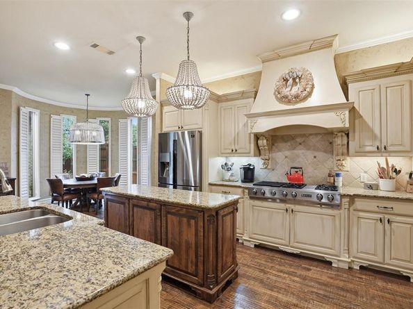 2217  Canterbury Drive , Mansfield Texas 76063