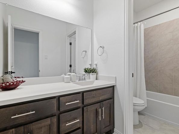 1561  William Way , Farmers Branch Texas 75234