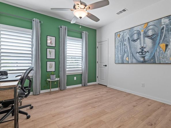 1561  William Way , Farmers Branch Texas 75234