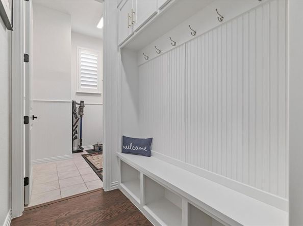 1561  William Way , Farmers Branch Texas 75234