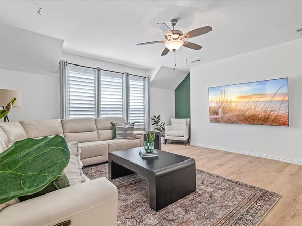 1561  William Way , Farmers Branch Texas 75234