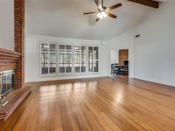 737  Newport Road , Fort Worth Texas 76120