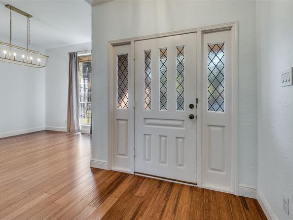 737  Newport Road , Fort Worth Texas 76120