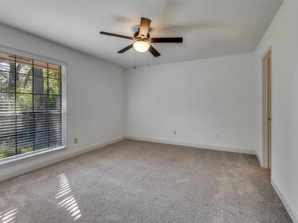 737  Newport Road , Fort Worth Texas 76120