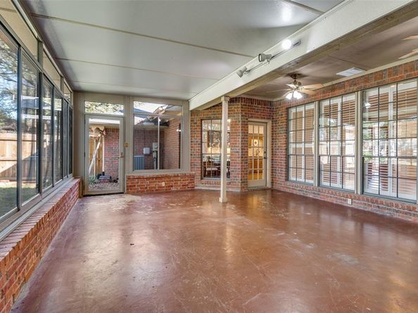 737  Newport Road , Fort Worth Texas 76120