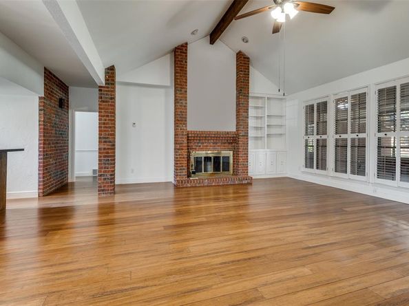 737  Newport Road , Fort Worth Texas 76120