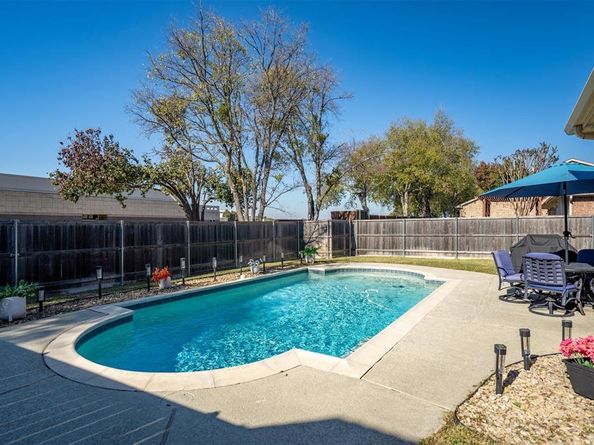 1017  Tanglewood Lane , Flower Mound Texas 75028