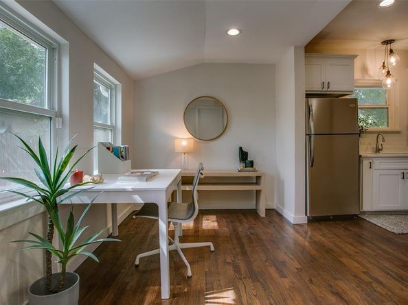 2606 W 12th Street , Dallas Texas 75211