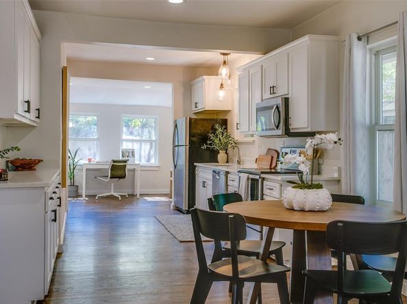 2606 W 12th Street , Dallas Texas 75211