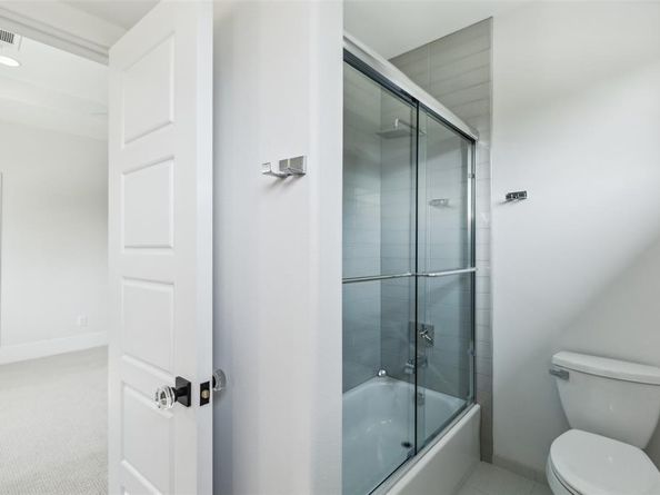 661  Harter Road , Dallas Texas 75218