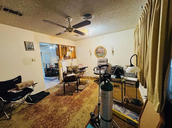 2126  Brookshire Street , Arlington Texas 76010