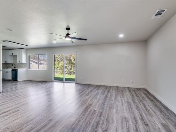 1820  Emerald Drive , Irving Texas 75060