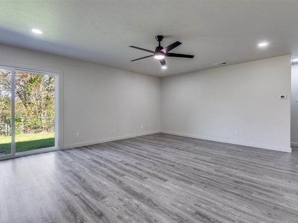 1820  Emerald Drive , Irving Texas 75060