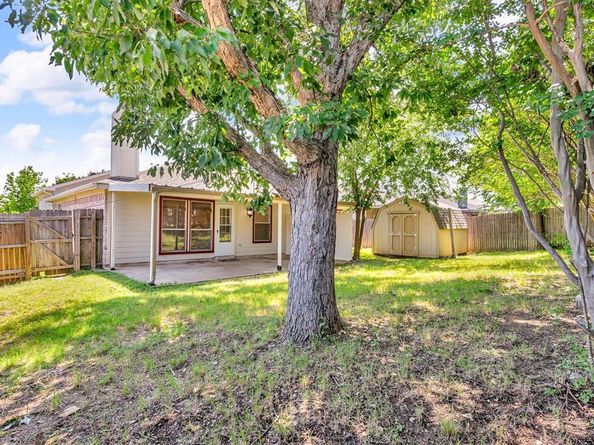 10212  Brea Canyon Road , Fort Worth Texas 76108