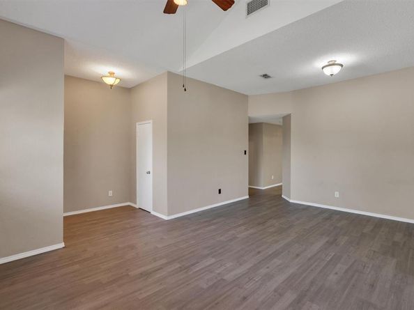 10212  Brea Canyon Road , Fort Worth Texas 76108