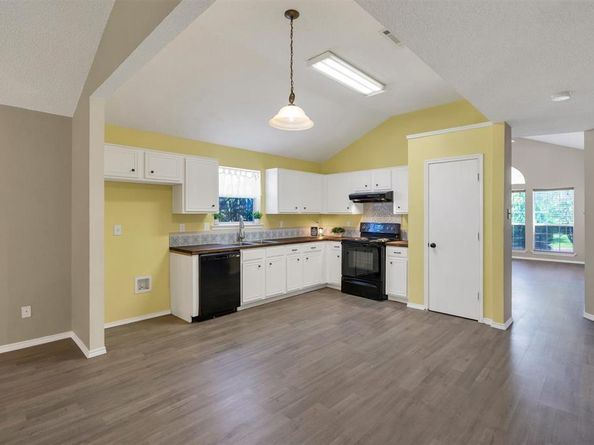 10212  Brea Canyon Road , Fort Worth Texas 76108