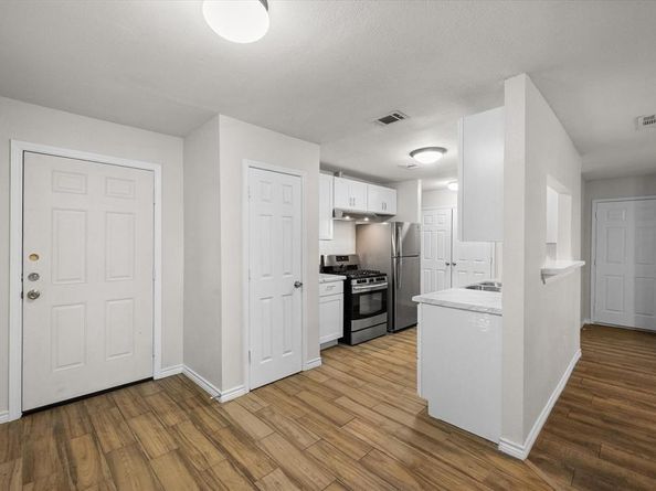 2113  San Antonio  , Grand Prairie Texas 75051