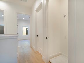2203  Hondo Avenue  103, Dallas Texas 75219