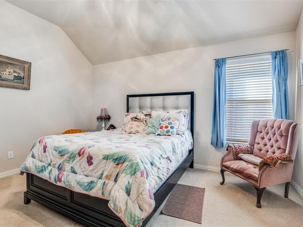 626  Saddlebrook  , DeSoto Texas 75115