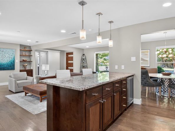 6842  Arboreal Drive , Dallas Texas 75231