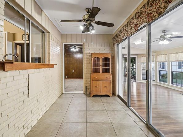 4212 SW Loop 820  , Fort Worth Texas 76109