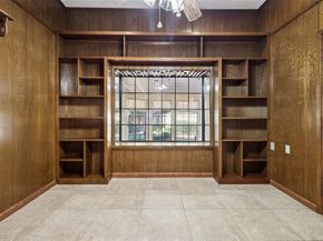 4212 SW Loop 820  , Fort Worth Texas 76109