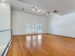 4214  Swiss Avenue  C, Dallas Texas 75204