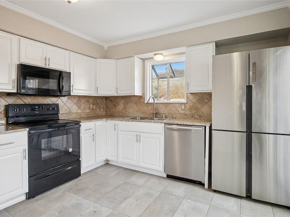 2212  Salem Drive , Carrollton Texas 75006