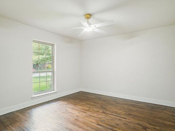 9332  Loma Vista Drive , Dallas Texas 75243