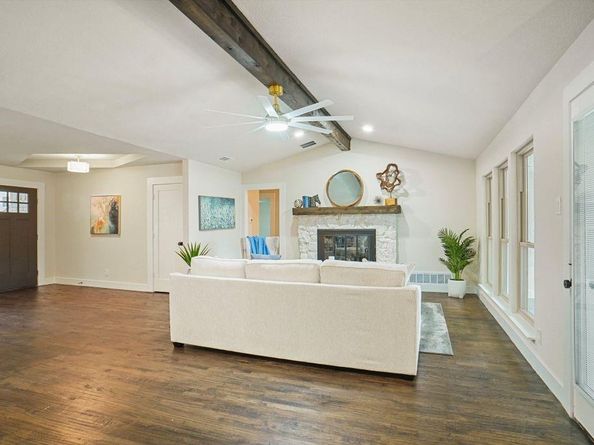 9332  Loma Vista Drive , Dallas Texas 75243