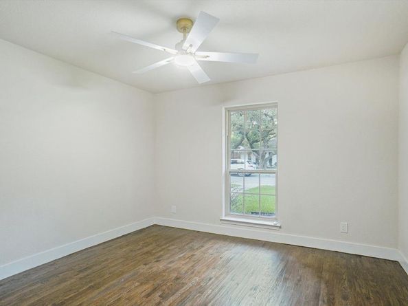 9332  Loma Vista Drive , Dallas Texas 75243