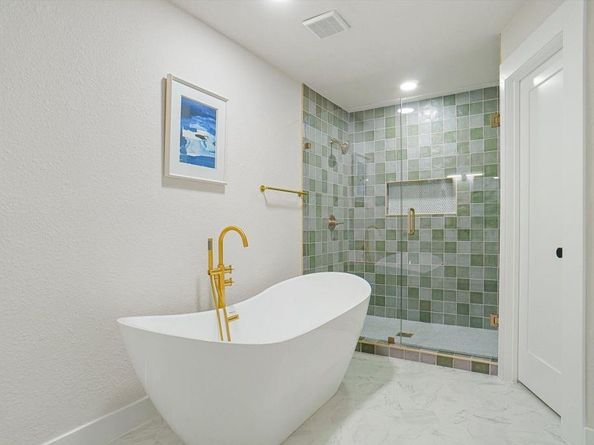 9332  Loma Vista Drive , Dallas Texas 75243