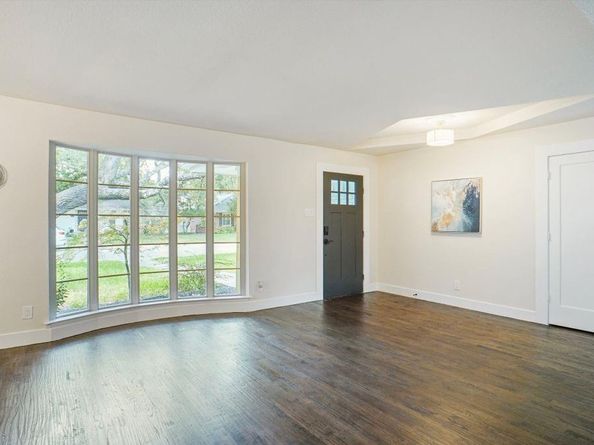 9332  Loma Vista Drive , Dallas Texas 75243