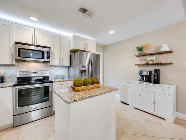 13644  Brookgreen Drive , Dallas Texas 75240